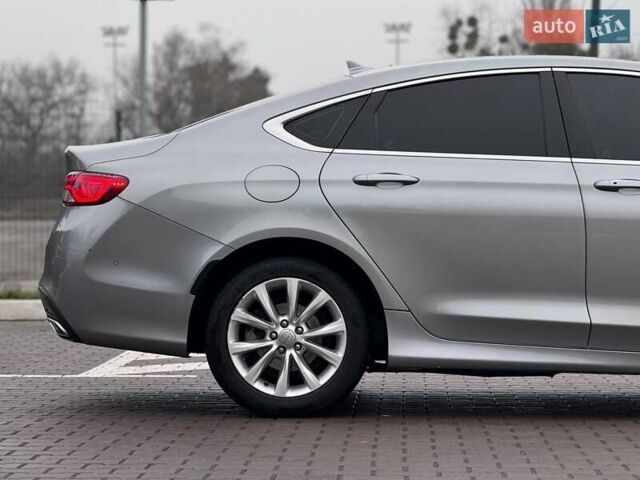 Сірий Крайслер 200, об'ємом двигуна 3.61 л та пробігом 184 тис. км за 12600 $, фото 7 на Automoto.ua