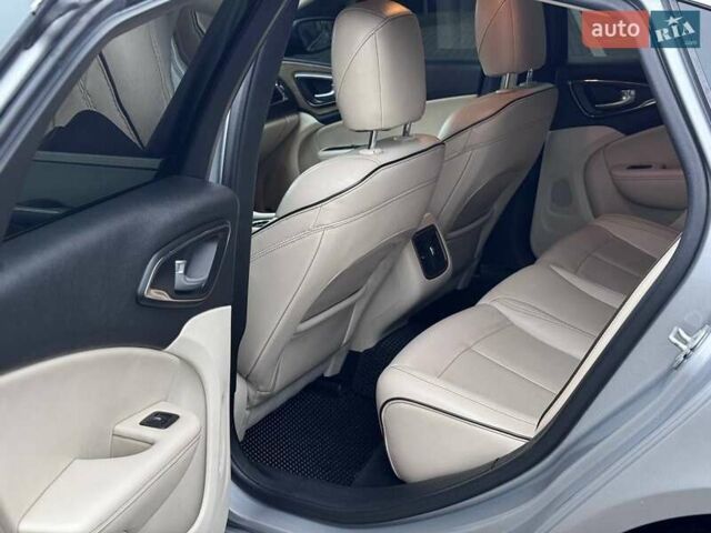 Сірий Крайслер 200, об'ємом двигуна 3.61 л та пробігом 184 тис. км за 12600 $, фото 17 на Automoto.ua