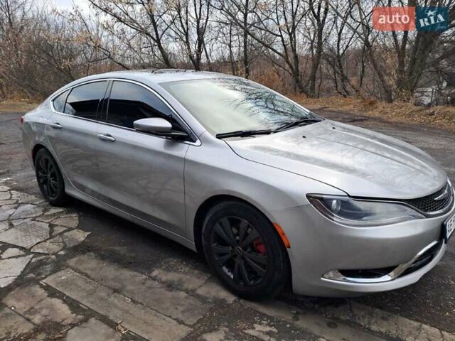 Сірий Крайслер 200, об'ємом двигуна 2.4 л та пробігом 215 тис. км за 12200 $, фото 11 на Automoto.ua