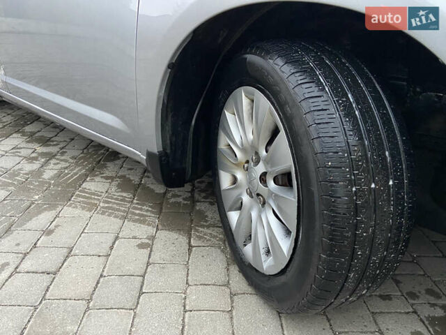 Крайслер 200 2014 в Дубно на Automoto.ua Серый Крайслер 200, объемом двигателя 2.36 л и пробегом 78 тыс. км за 8900 $, фото 5 на Automoto.ua