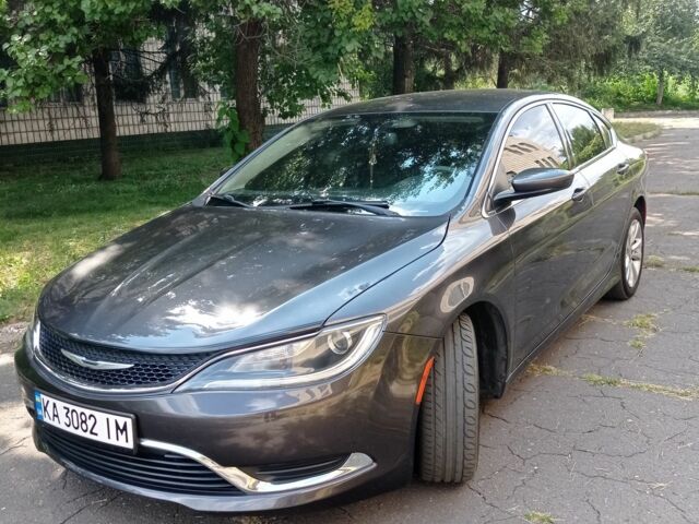 Серый Крайслер 200, объемом двигателя 2.4 л и пробегом 187 тыс. км за 9109 $, фото 1 на Automoto.ua