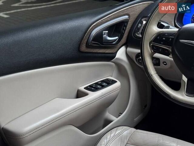 Сірий Крайслер 200, об'ємом двигуна 3.61 л та пробігом 184 тис. км за 12600 $, фото 31 на Automoto.ua