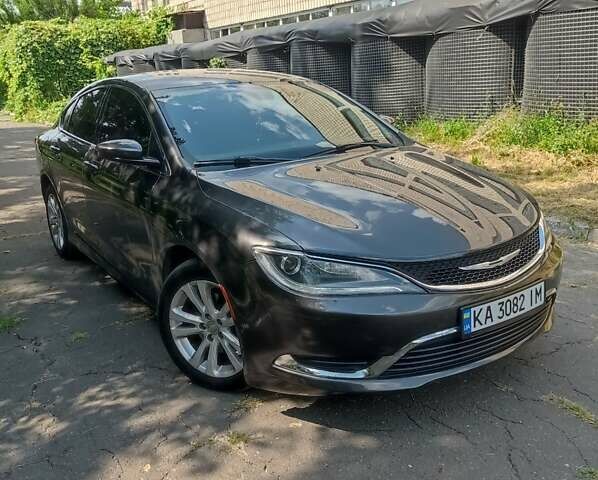 Крайслер 200 2014 в Киеве на Automoto.ua Серый Крайслер 200, объемом двигателя 2.36 л и пробегом 187 тыс. км за 9100 $, фото 7 на Automoto.ua