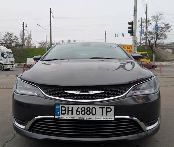 Серый Крайслер 200, объемом двигателя 2.4 л и пробегом 173 тыс. км за 10300 $, фото 2 на Automoto.ua