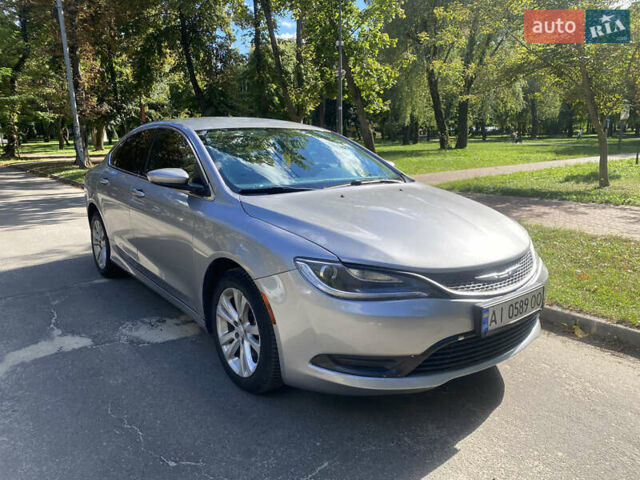 Серый Крайслер 200, объемом двигателя 2.36 л и пробегом 224 тыс. км за 8900 $, фото 1 на Automoto.ua
