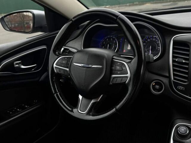 Сірий Крайслер 200, об'ємом двигуна 2.4 л та пробігом 250 тис. км за 6900 $, фото 12 на Automoto.ua