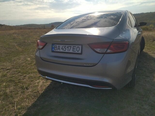 Серый Крайслер 200, объемом двигателя 2.4 л и пробегом 186 тыс. км за 10000 $, фото 10 на Automoto.ua