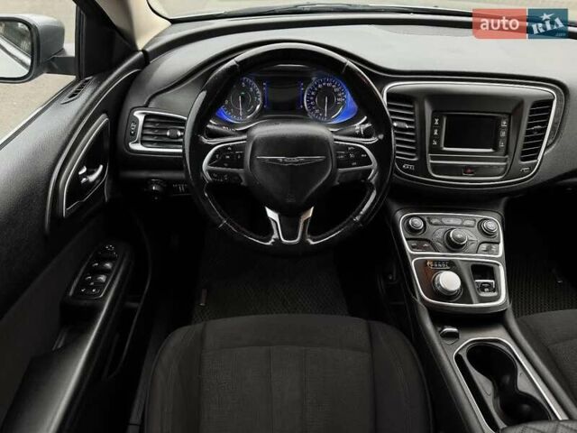 Сірий Крайслер 200, об'ємом двигуна 2.4 л та пробігом 270 тис. км за 6900 $, фото 10 на Automoto.ua