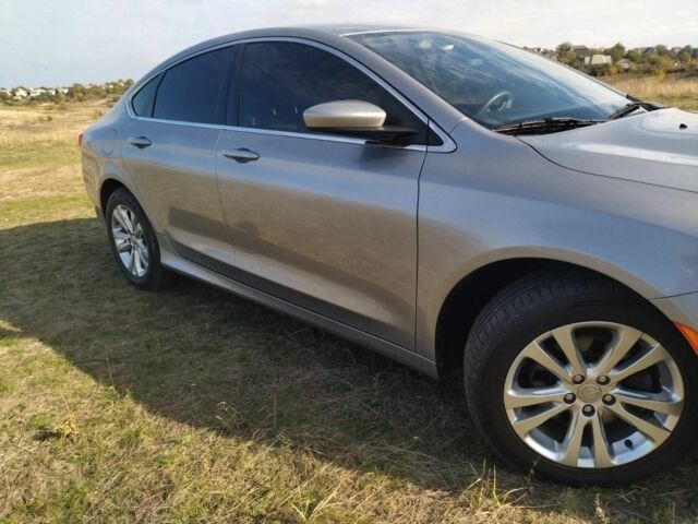 Сірий Крайслер 200, об'ємом двигуна 2.4 л та пробігом 186 тис. км за 10200 $, фото 2 на Automoto.ua