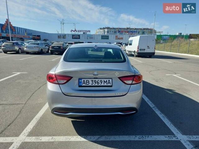 Сірий Крайслер 200, об'ємом двигуна 2.36 л та пробігом 199 тис. км за 8100 $, фото 1 на Automoto.ua