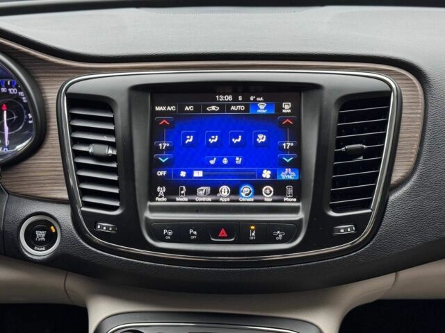 Сірий Крайслер 200, об'ємом двигуна 3.6 л та пробігом 184 тис. км за 12600 $, фото 13 на Automoto.ua