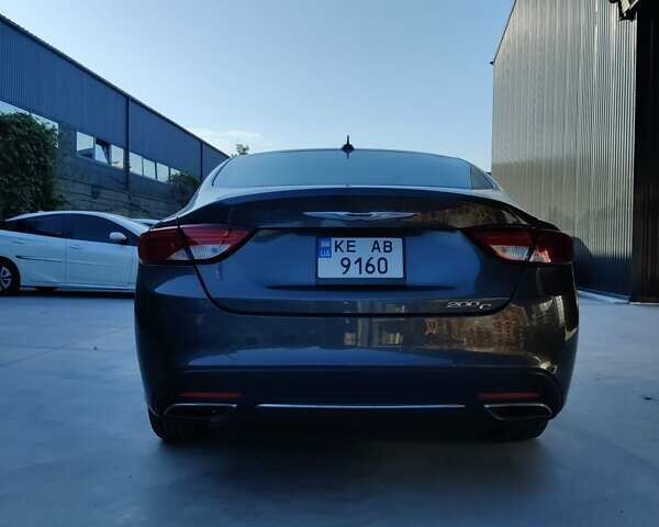 Серый Крайслер 200, объемом двигателя 3.6 л и пробегом 215 тыс. км за 11500 $, фото 4 на Automoto.ua