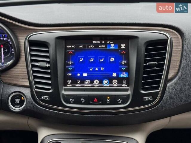 Сірий Крайслер 200, об'ємом двигуна 3.61 л та пробігом 184 тис. км за 12600 $, фото 35 на Automoto.ua