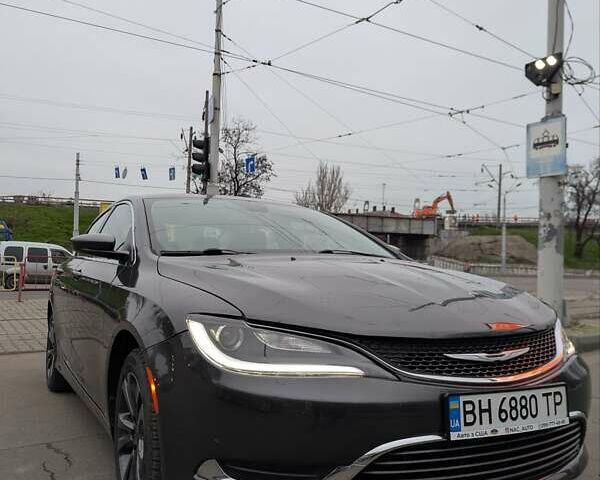 Серый Крайслер 200, объемом двигателя 2.4 л и пробегом 173 тыс. км за 10300 $, фото 1 на Automoto.ua