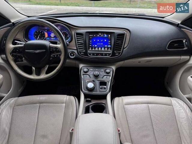 Сірий Крайслер 200, об'ємом двигуна 3.61 л та пробігом 184 тис. км за 12600 $, фото 33 на Automoto.ua