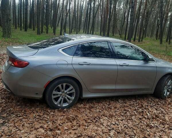 Серый Крайслер 200, объемом двигателя 2.4 л и пробегом 155 тыс. км за 11100 $, фото 10 на Automoto.ua