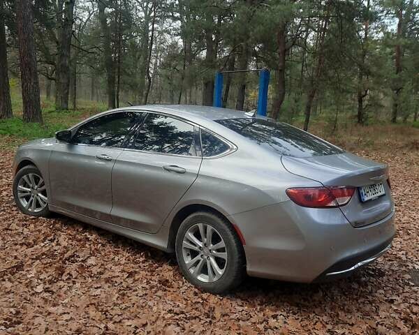 Серый Крайслер 200, объемом двигателя 2.4 л и пробегом 155 тыс. км за 11100 $, фото 7 на Automoto.ua