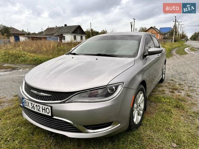 Серый Крайслер 200, объемом двигателя 2.36 л и пробегом 213 тыс. км за 9500 $, фото 12 на Automoto.ua