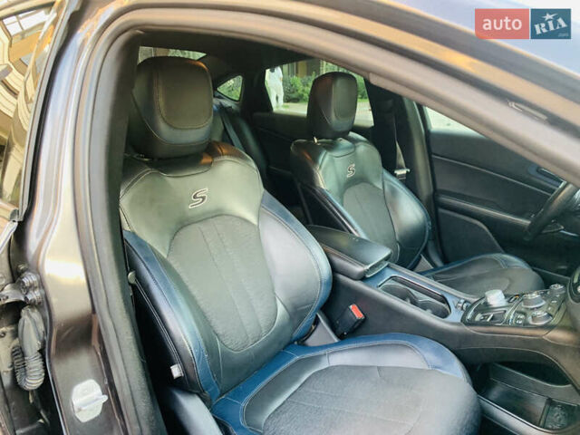 Серый Крайслер 200, объемом двигателя 2.36 л и пробегом 111 тыс. км за 10200 $, фото 68 на Automoto.ua