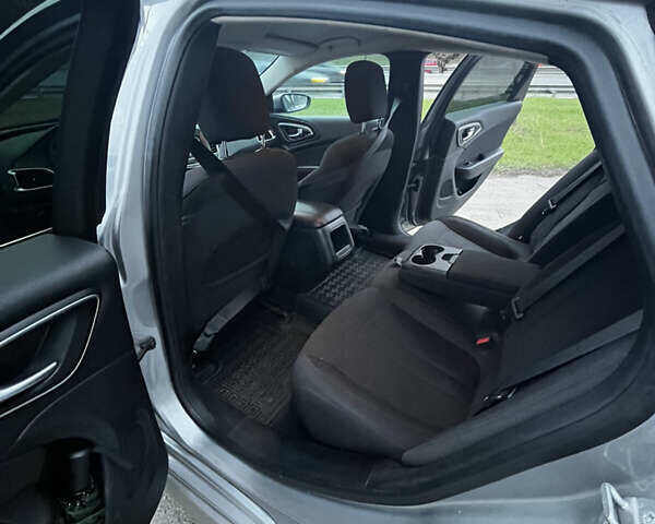 Сірий Крайслер 200, об'ємом двигуна 2.36 л та пробігом 153 тис. км за 9150 $, фото 8 на Automoto.ua