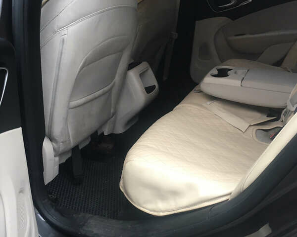 Серый Крайслер 200, объемом двигателя 2.4 л и пробегом 207 тыс. км за 6500 $, фото 9 на Automoto.ua