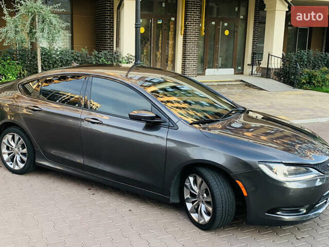 Серый Крайслер 200, объемом двигателя 2.36 л и пробегом 111 тыс. км за 10200 $, фото 21 на Automoto.ua