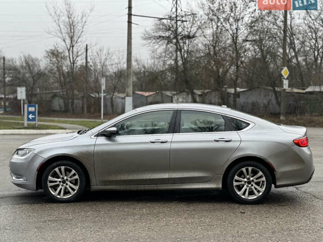 Серый Крайслер 200, объемом двигателя 2.36 л и пробегом 278 тыс. км за 6900 $, фото 5 на Automoto.ua