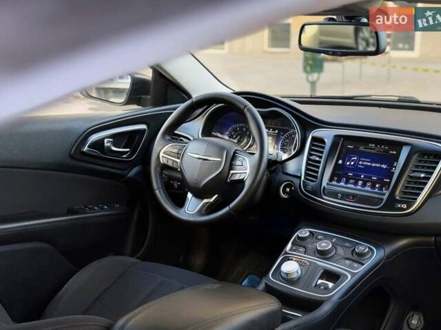 Сірий Крайслер 200, об'ємом двигуна 2.4 л та пробігом 117 тис. км за 10500 $, фото 14 на Automoto.ua