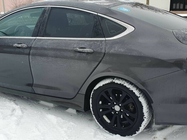 Сірий Крайслер 200, об'ємом двигуна 2.4 л та пробігом 230 тис. км за 8600 $, фото 6 на Automoto.ua