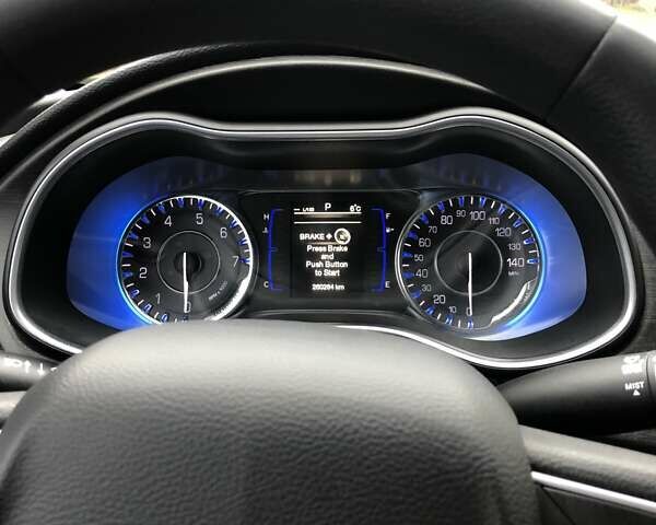 Сірий Крайслер 200, об'ємом двигуна 2.36 л та пробігом 261 тис. км за 8600 $, фото 9 на Automoto.ua