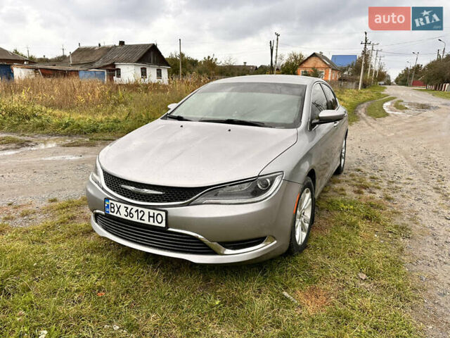 Серый Крайслер 200, объемом двигателя 2.36 л и пробегом 213 тыс. км за 9500 $, фото 1 на Automoto.ua
