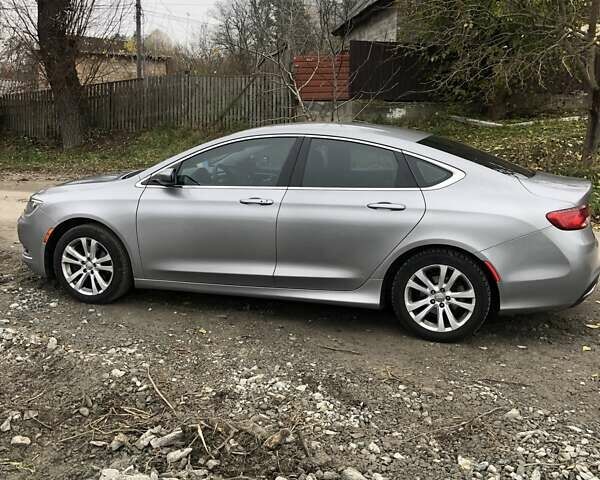 Сірий Крайслер 200, об'ємом двигуна 2.36 л та пробігом 261 тис. км за 8600 $, фото 3 на Automoto.ua