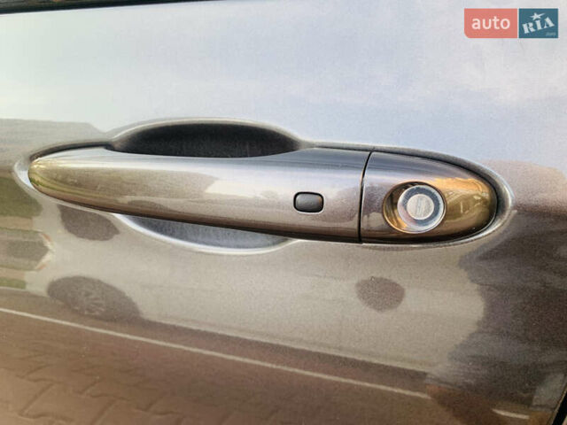 Серый Крайслер 200, объемом двигателя 2.36 л и пробегом 111 тыс. км за 10200 $, фото 71 на Automoto.ua