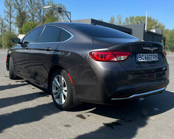 Серый Крайслер 200, объемом двигателя 2.36 л и пробегом 221 тыс. км за 7200 $, фото 5 на Automoto.ua