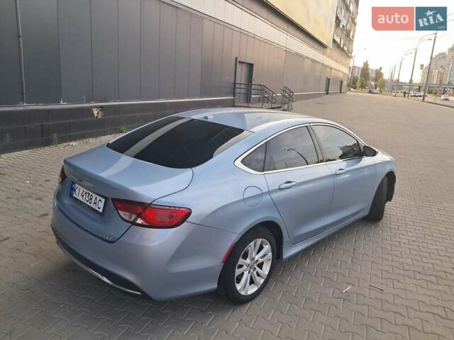 Серый Крайслер 200, объемом двигателя 2.36 л и пробегом 273 тыс. км за 7900 $, фото 3 на Automoto.ua