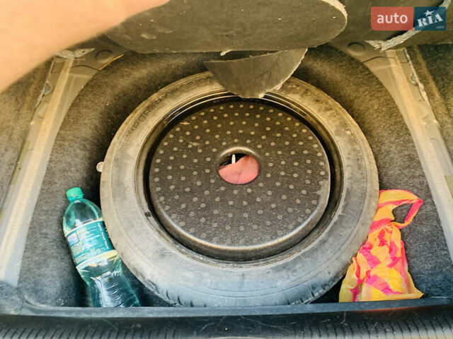 Серый Крайслер 200, объемом двигателя 2.36 л и пробегом 111 тыс. км за 10200 $, фото 70 на Automoto.ua