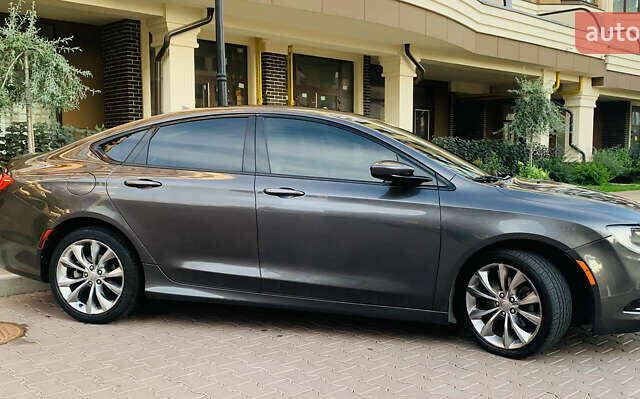 Серый Крайслер 200, объемом двигателя 2.36 л и пробегом 111 тыс. км за 10200 $, фото 22 на Automoto.ua