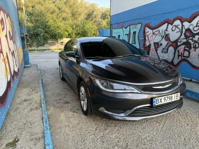 Сірий Крайслер 200, об'ємом двигуна 2.4 л та пробігом 141 тис. км за 10300 $, фото 1 на Automoto.ua