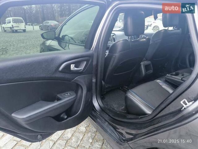 Серый Крайслер 200, объемом двигателя 2.36 л и пробегом 198 тыс. км за 8000 $, фото 12 на Automoto.ua