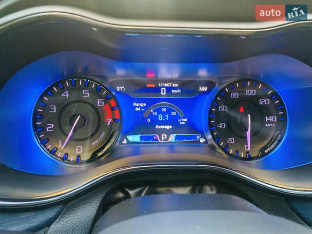 Серый Крайслер 200, объемом двигателя 2.36 л и пробегом 111 тыс. км за 10200 $, фото 52 на Automoto.ua