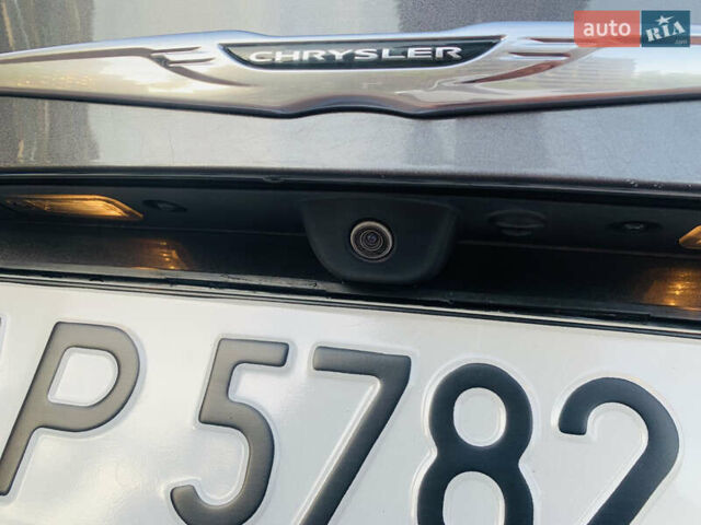 Серый Крайслер 200, объемом двигателя 2.36 л и пробегом 111 тыс. км за 10200 $, фото 42 на Automoto.ua
