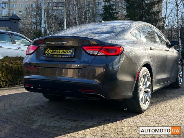 Серый Крайслер 200, объемом двигателя 2.4 л и пробегом 182 тыс. км за 10600 $, фото 6 на Automoto.ua