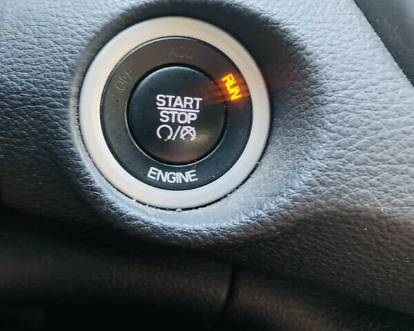 Серый Крайслер 200, объемом двигателя 2.36 л и пробегом 111 тыс. км за 10200 $, фото 57 на Automoto.ua