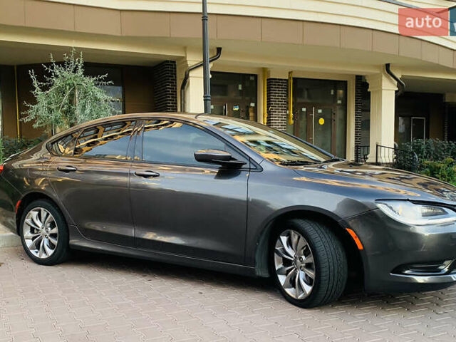 Серый Крайслер 200, объемом двигателя 2.36 л и пробегом 111 тыс. км за 10200 $, фото 20 на Automoto.ua