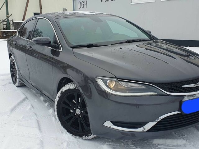 Сірий Крайслер 200, об'ємом двигуна 2.4 л та пробігом 230 тис. км за 8600 $, фото 1 на Automoto.ua