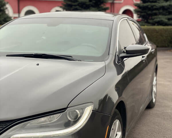 Сірий Крайслер 200, об'ємом двигуна 2.36 л та пробігом 257 тис. км за 9600 $, фото 7 на Automoto.ua