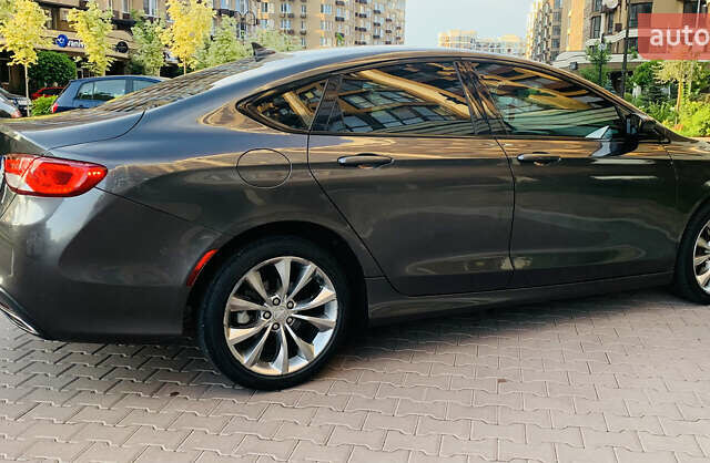 Серый Крайслер 200, объемом двигателя 2.36 л и пробегом 111 тыс. км за 10200 $, фото 39 на Automoto.ua