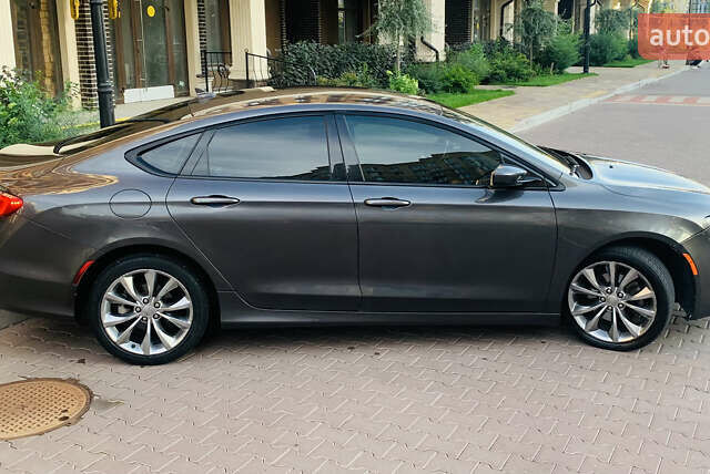 Серый Крайслер 200, объемом двигателя 2.36 л и пробегом 111 тыс. км за 10200 $, фото 25 на Automoto.ua