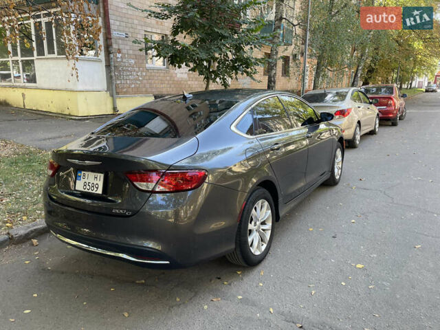 Серый Крайслер 200, объемом двигателя 2.36 л и пробегом 199 тыс. км за 13900 $, фото 5 на Automoto.ua