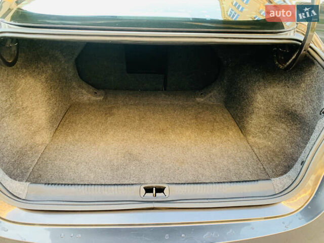 Серый Крайслер 200, объемом двигателя 2.36 л и пробегом 111 тыс. км за 10200 $, фото 69 на Automoto.ua